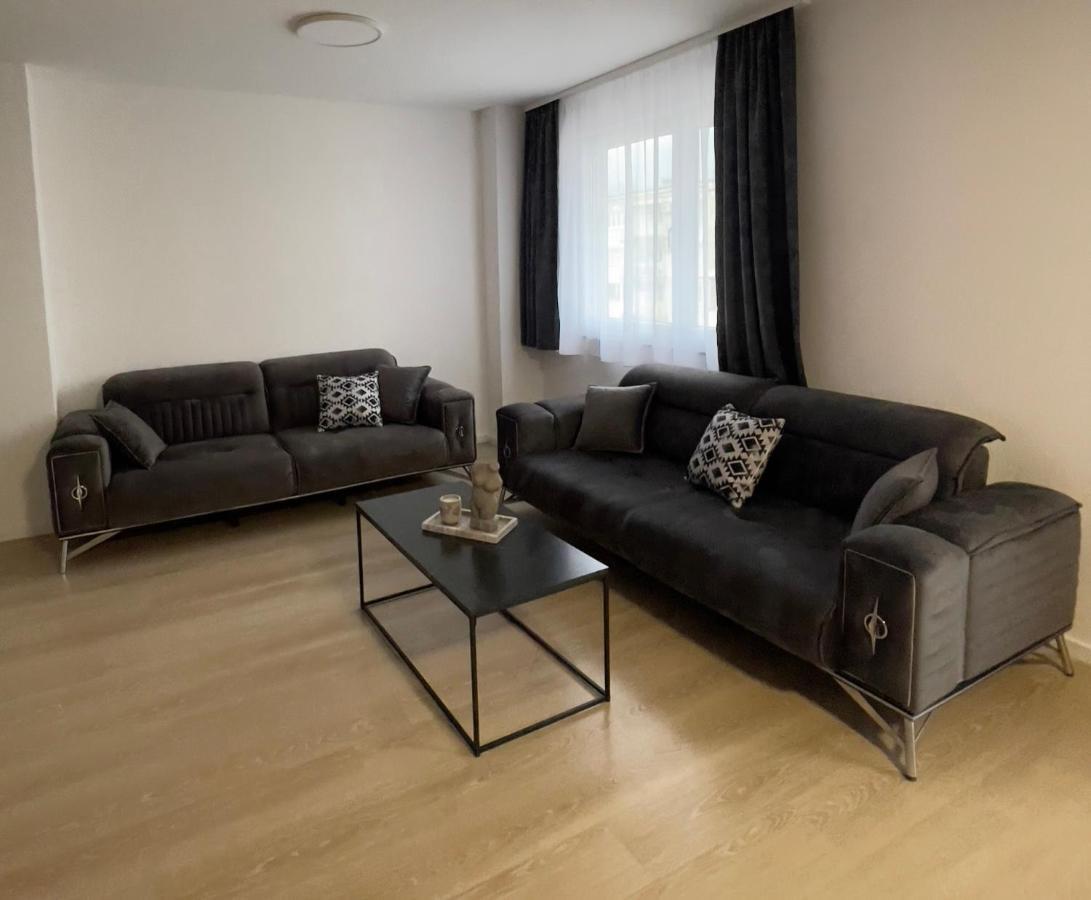 Apartman Lux Apartment Zepce Екстериор снимка