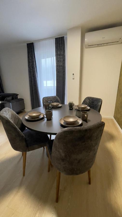 Apartman Lux Apartment Zepce Екстериор снимка